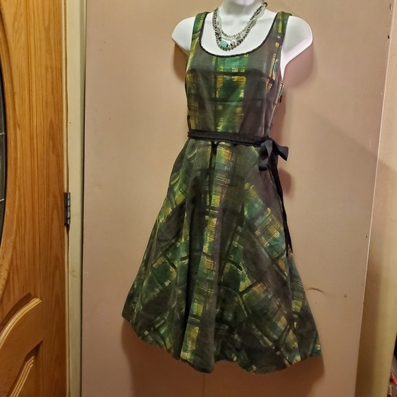 Maeve Dresses & Skirts - Maeve Anthropologie Green Flirty Midi Dress Sz 2